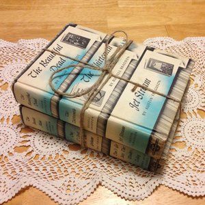 Vintage blue decor, Readers Digest Detective